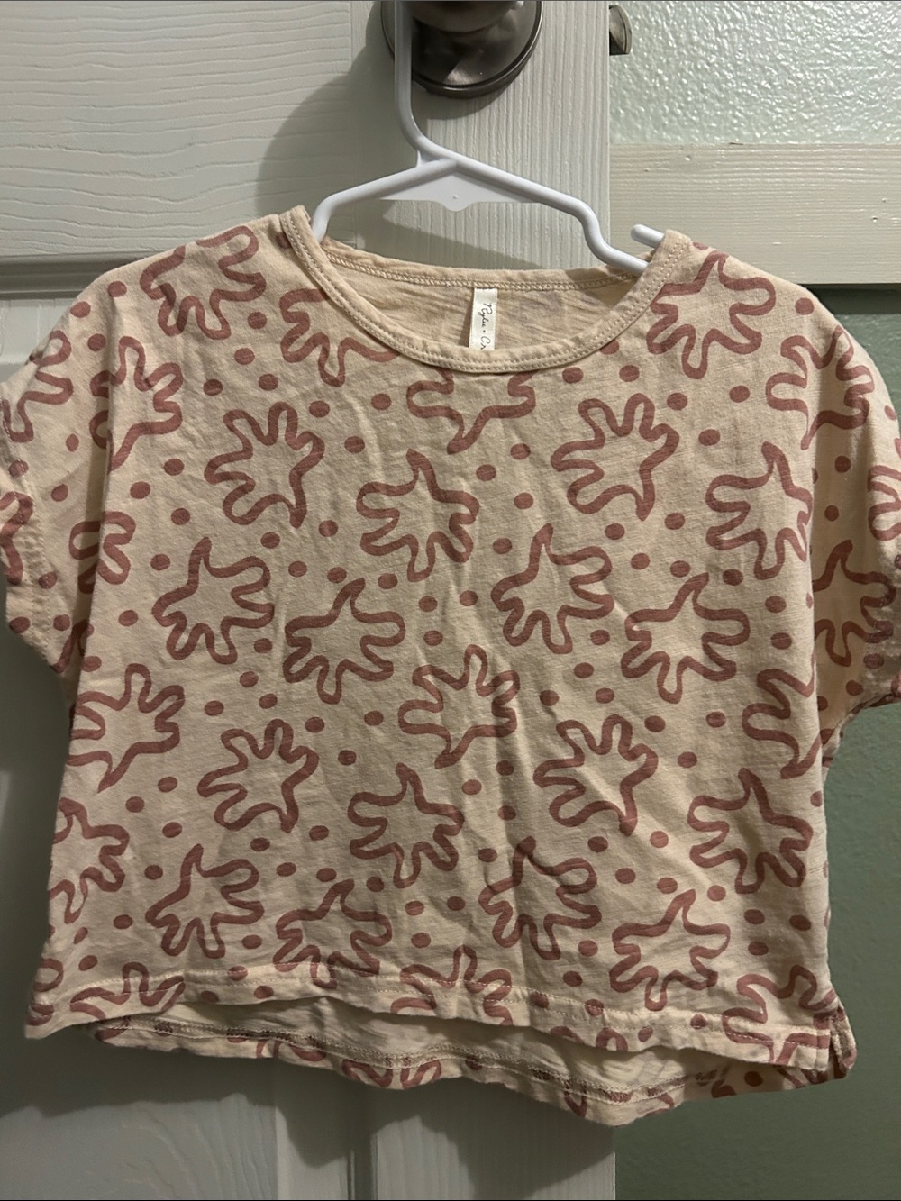 Rylee + Cru Cream Tee with Dusty Rose Abstract Print